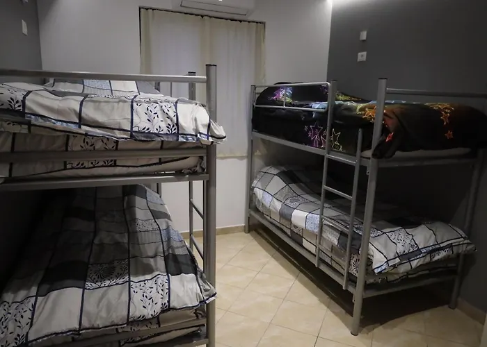 Dfjfgjfgjfjdhda * Tiran