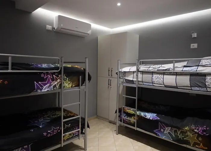 Dfjfgjfgjfjdhda * Tiran