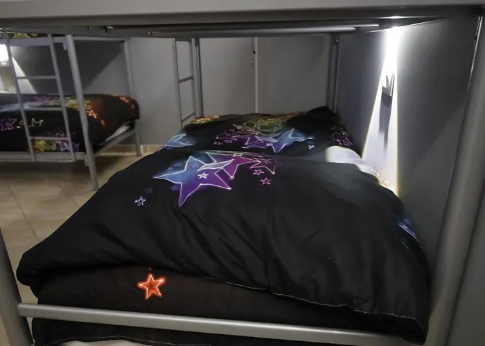 Sonche Hostel Τίρανα